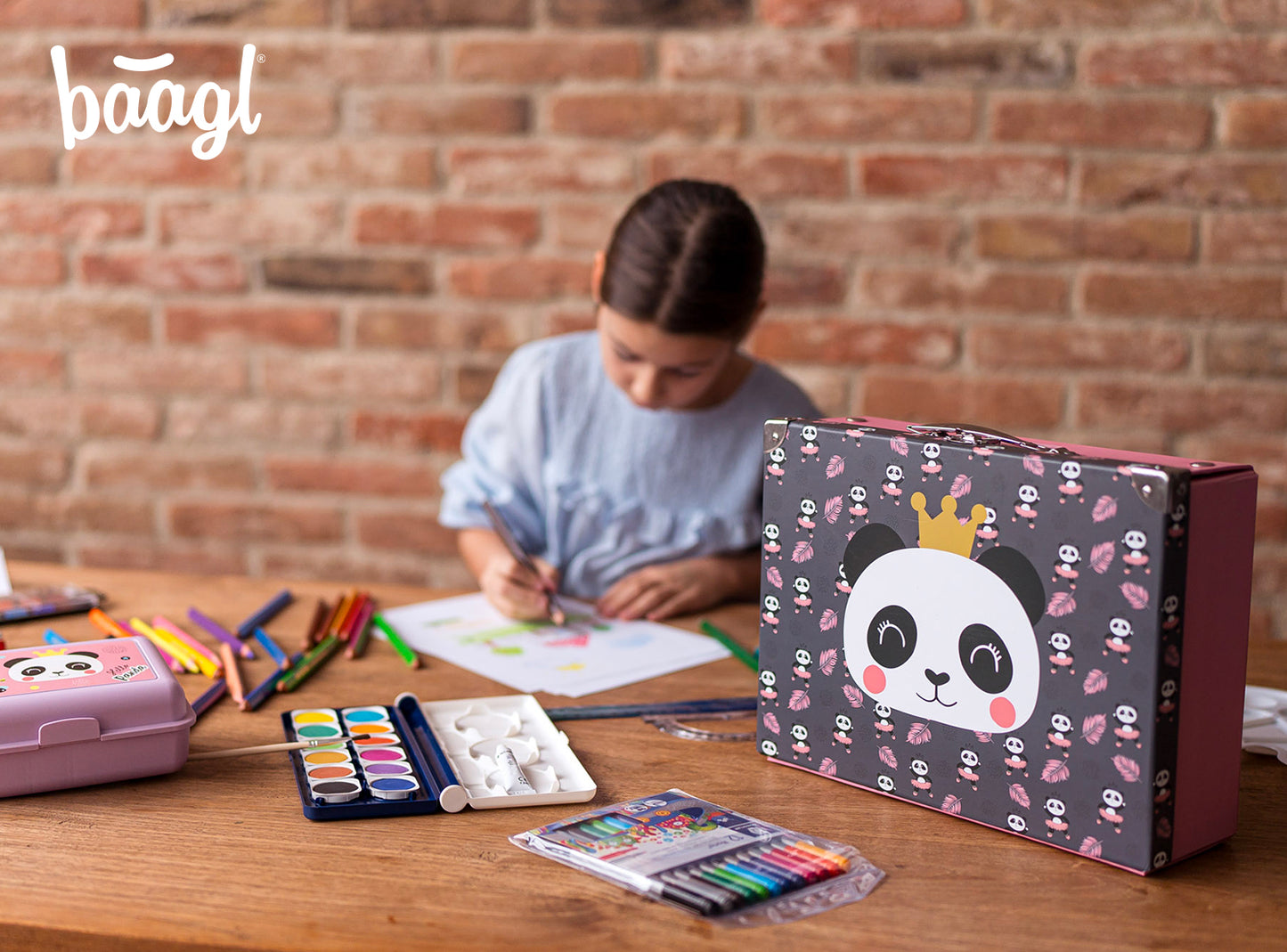 Skládací školní kufřík Panda s kováním