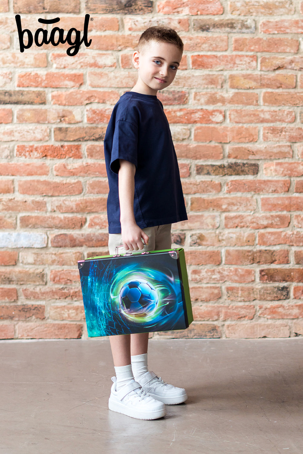 Skládací školní kufřík Fotbal Míč s kováním