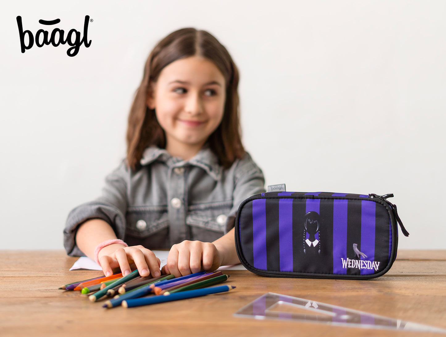 Školní penál etue Wednesday