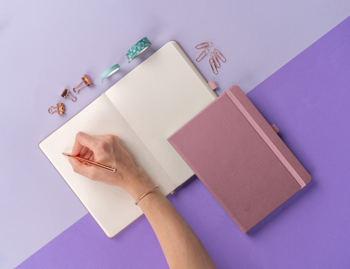 Notes Aprint Neo, růžový, tečkovaný, 15 x 21 cm