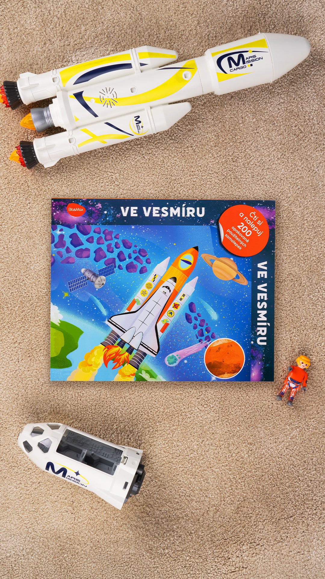 Čti a nalepuj – VE VESMÍRU, kniha se samolepkami